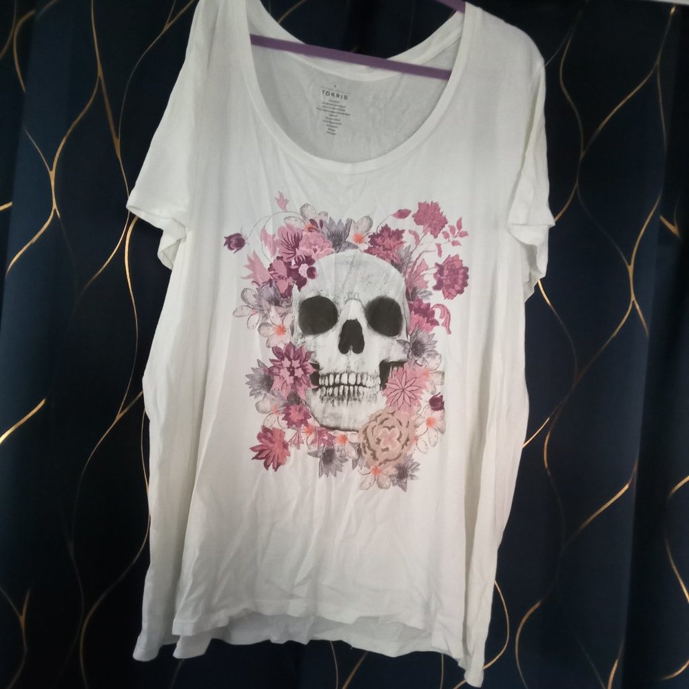 Skull t-shirt from Torrid